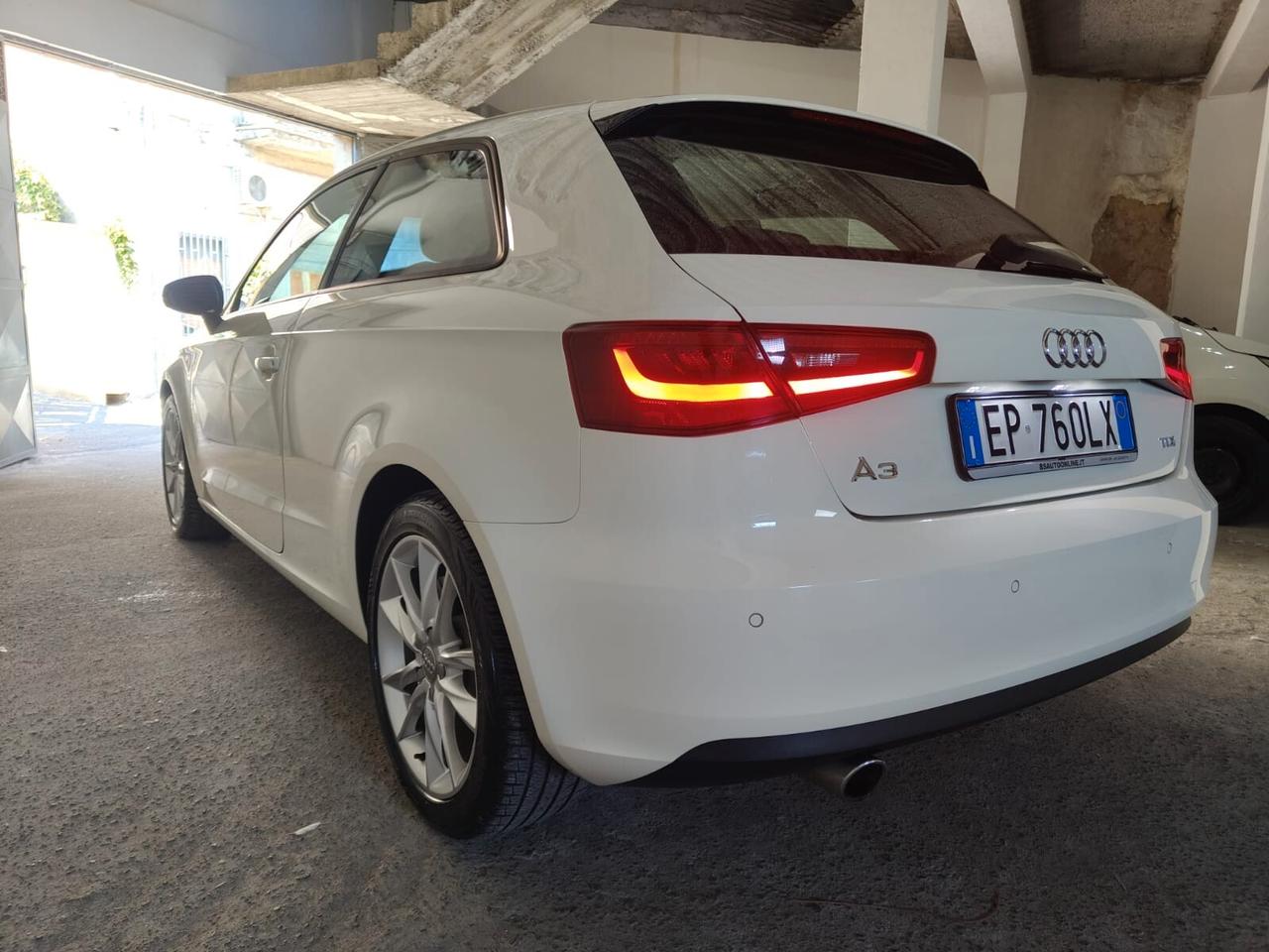 Audi A3 1.6 TDI 105 CV CR Ambition