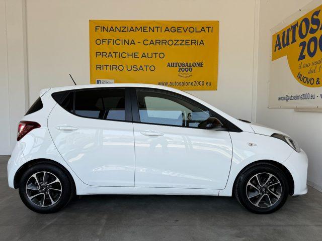 HYUNDAI i10 1.0 GPL Tech NEOPATENTATI / PREZZO REALE