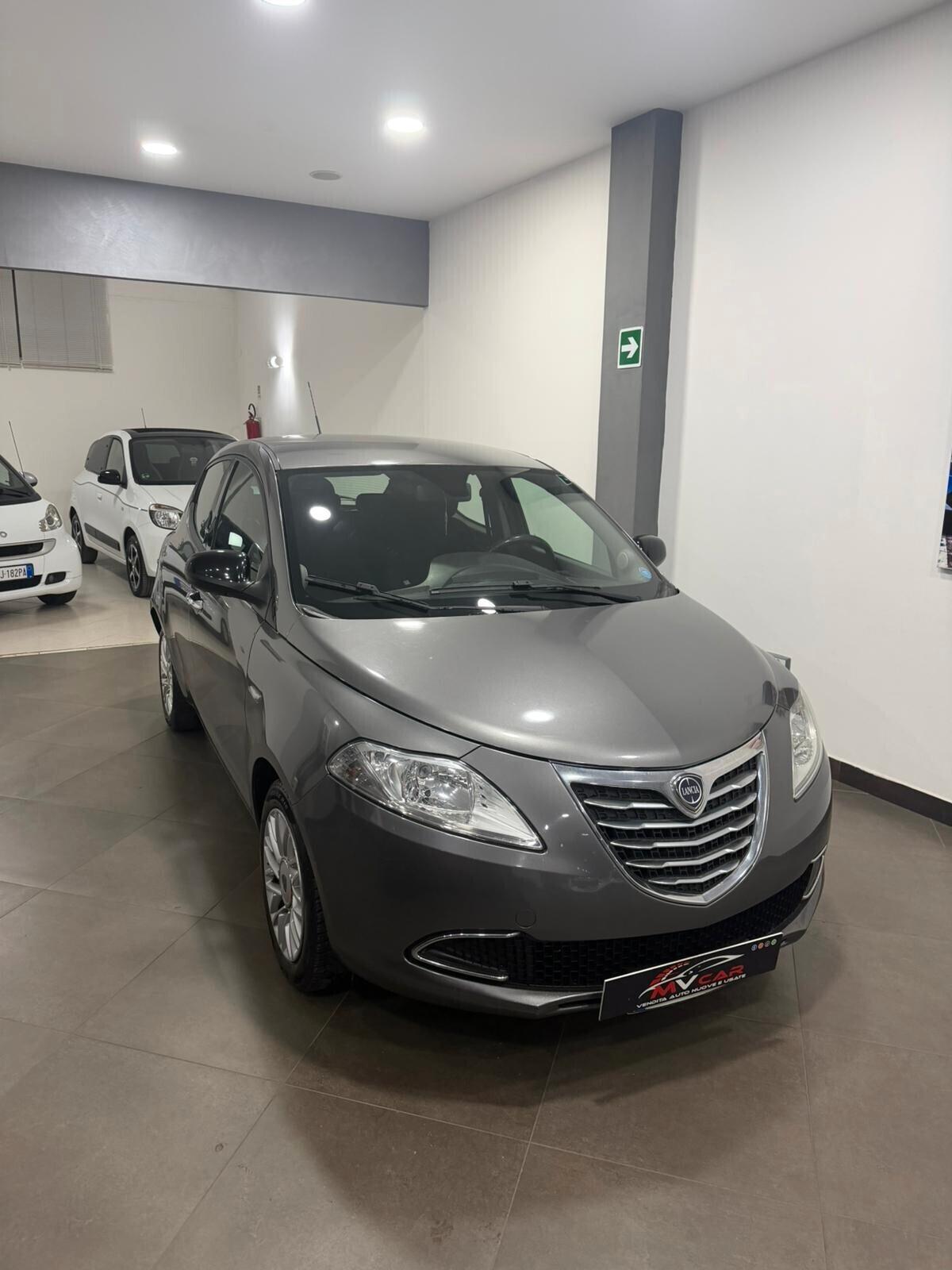 Lancia Ypsilon 1.2 69 CV 5 porte Gold