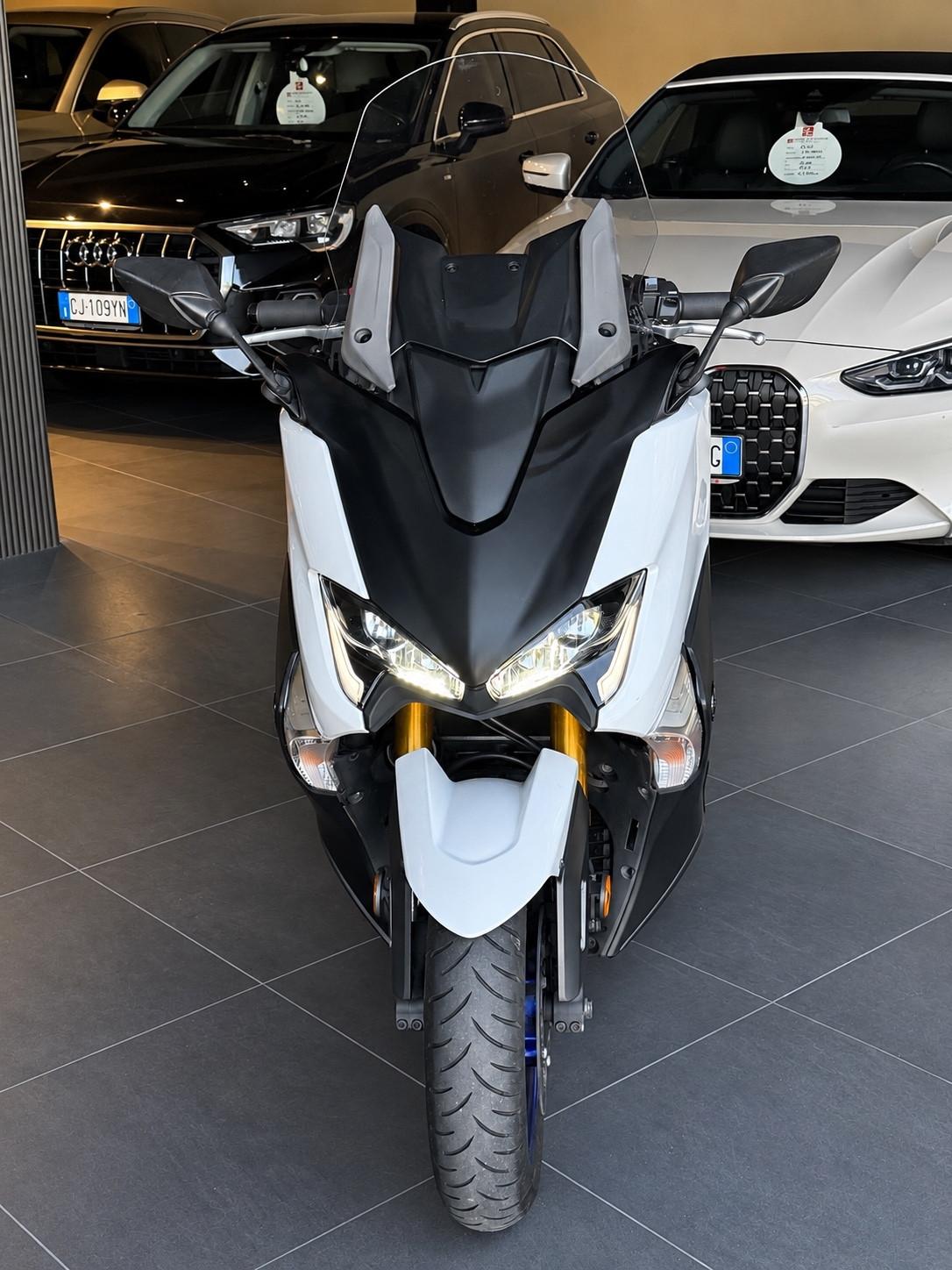 Yamaha T Max 530