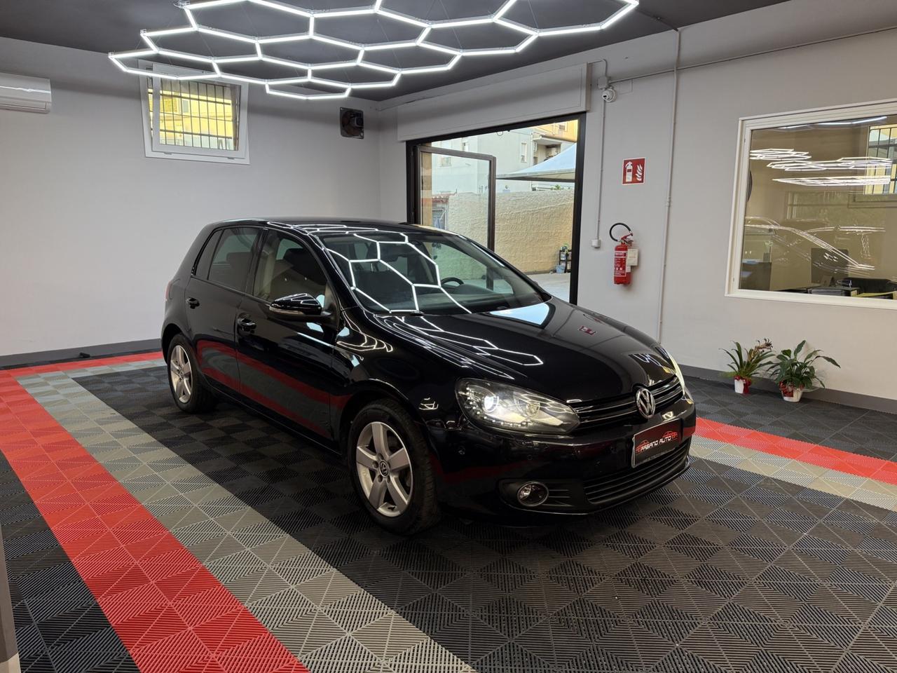 Volkswagen Golf 1.6 TDI LED - FABIANOAUTO