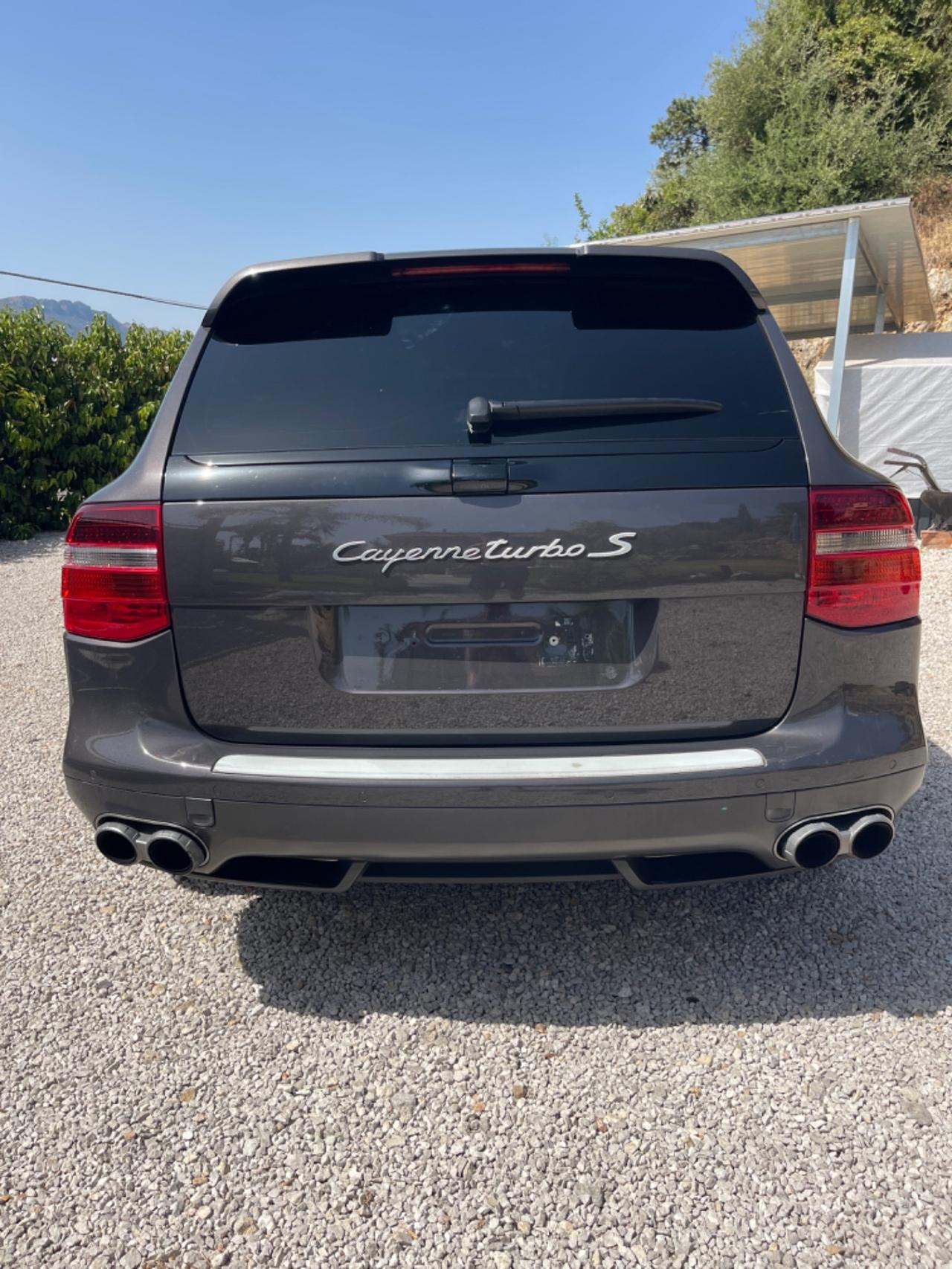 Porsche Cayenne 4.8 Turbo S