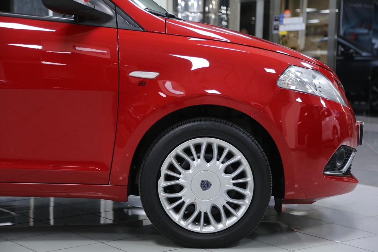 Lancia Ypsilon 1.2 69 cv Silver