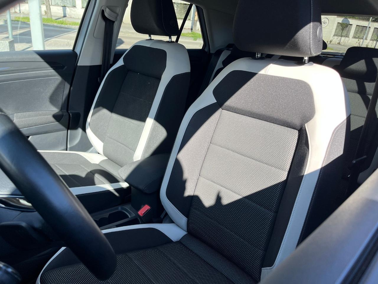 Volkswagen T-Roc 1.5 tsi advanced dsg