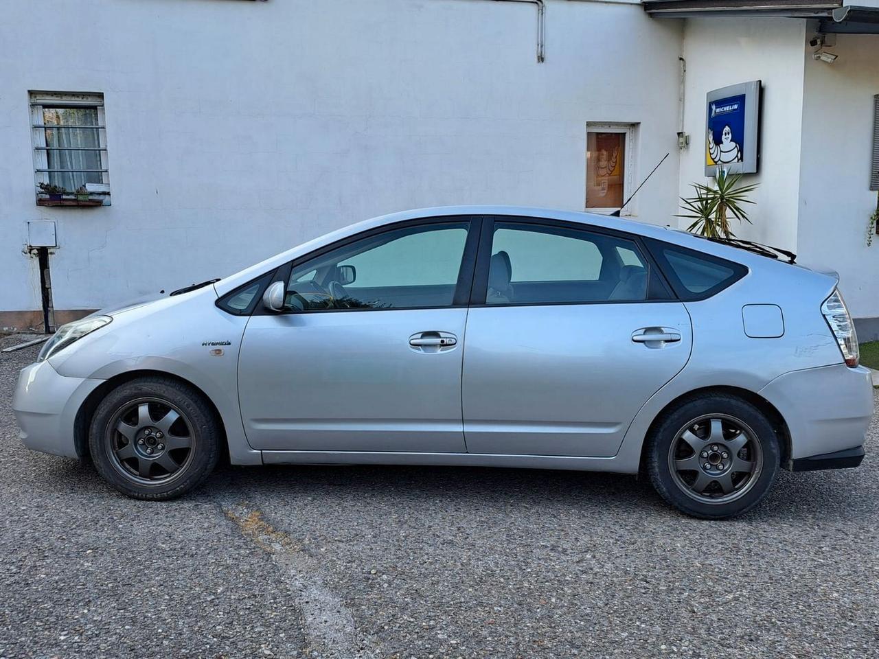 Toyota Prius 1.5i 16V Hybrid