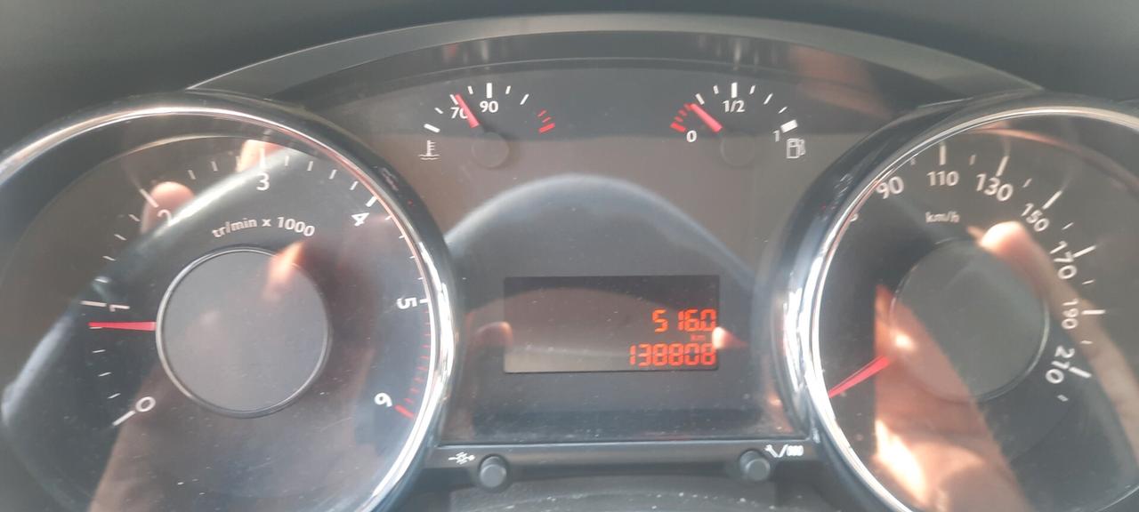 Peugeot 3008 1.6 HDi 112CV Business