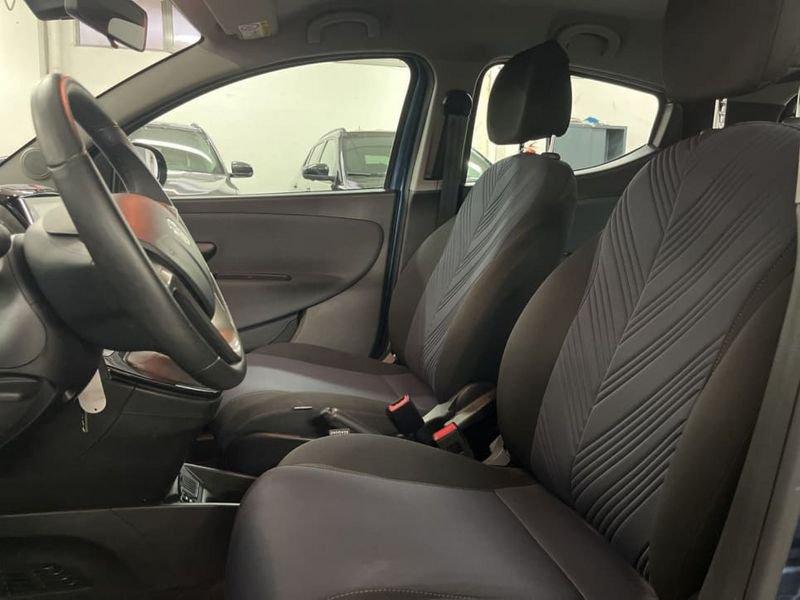Lancia Ypsilon 1.0 FIREFLY HYBRID SILVER S&S 70CV