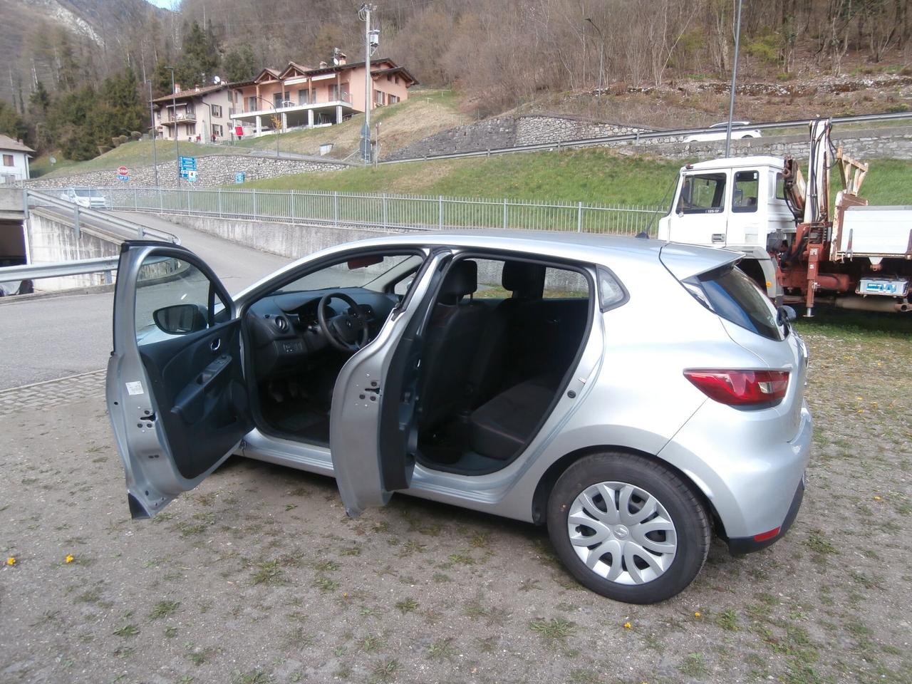 Renault Clio 1.2 75CV 5 porte Live NEOPATENTATI