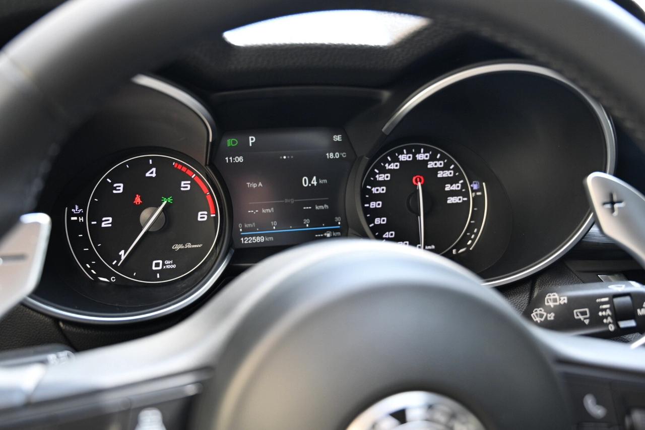 Alfa Romeo Stelvio 2.2 Turbodiesel 210 CV AT8 Q4 Super