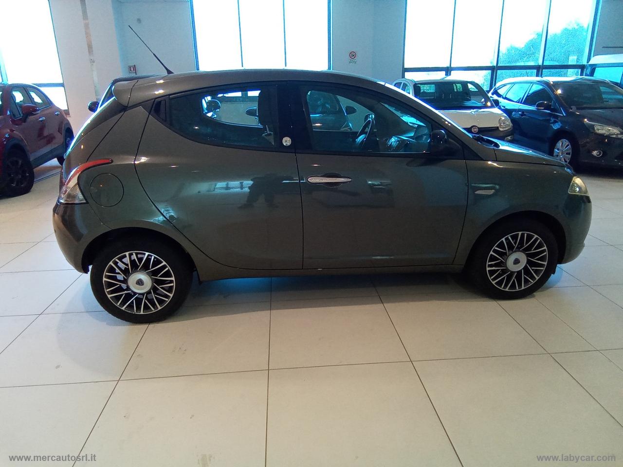 LANCIA Ypsilon 1.2 69 CV 5p. GPL Ecochic Gold