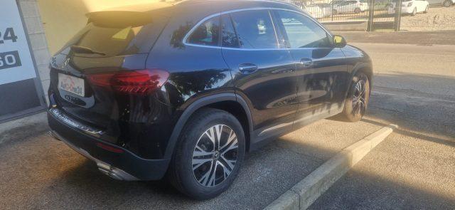MERCEDES-BENZ GLA 180 Automatic Executive