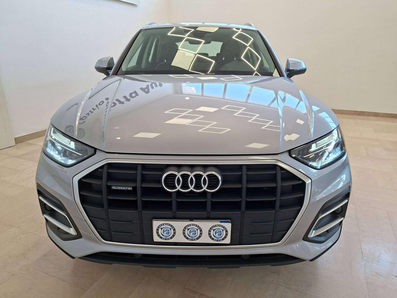 Audi Q5 40 2.0 tdi mhev 12V Business quattro s-tronic 2 ANNI GARANZIA AYVENS