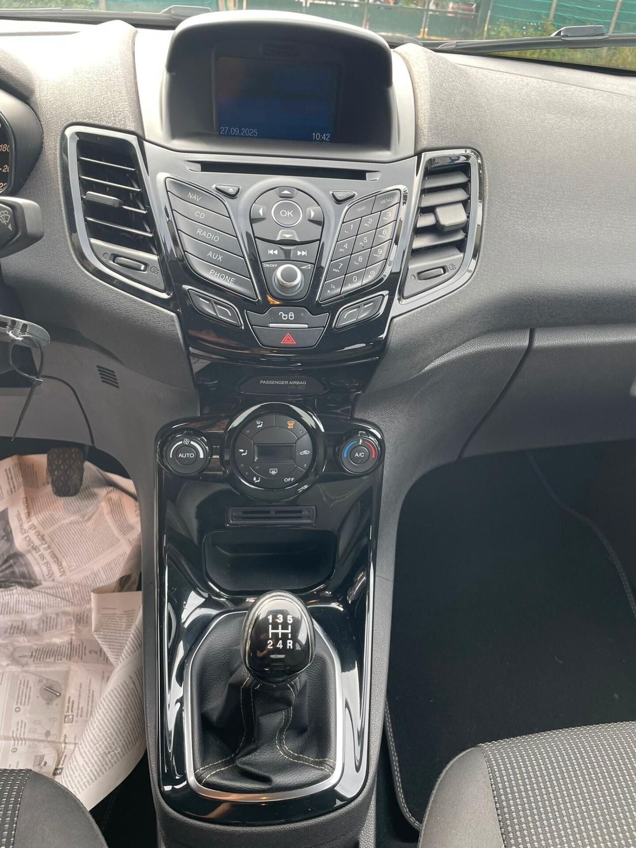 Ford Fiesta 1.2 60CV 5 porte Titanium