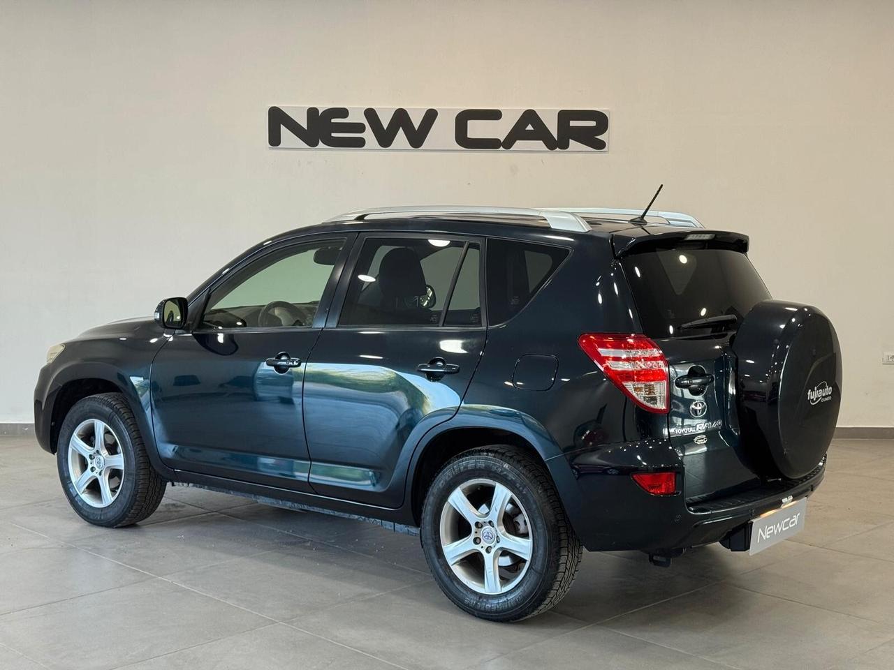 Toyota RAV 4 RAV4 2.2 D-4D 4WD Lounge