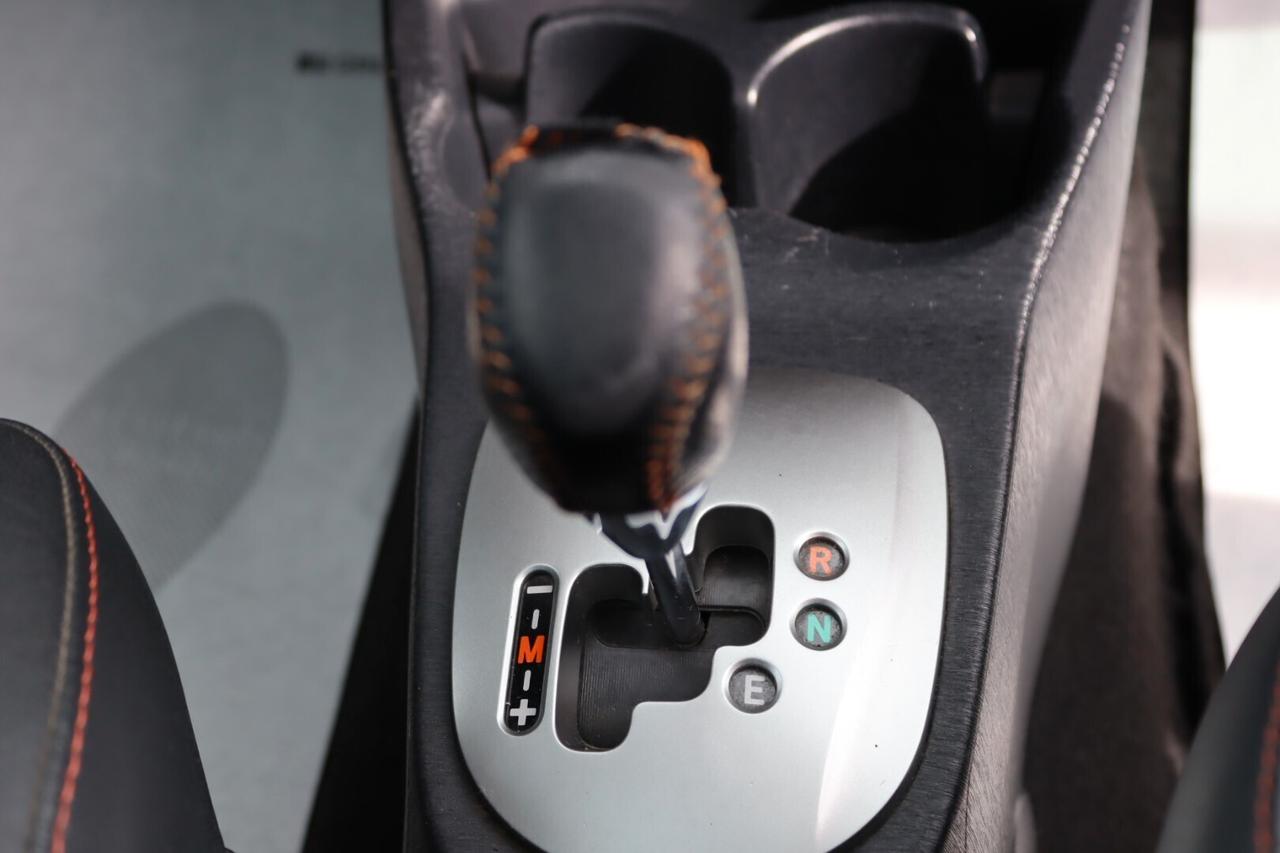 Toyota Yaris 1.4 D-4D 5 porte PANORAMA C.AUTOMATICO