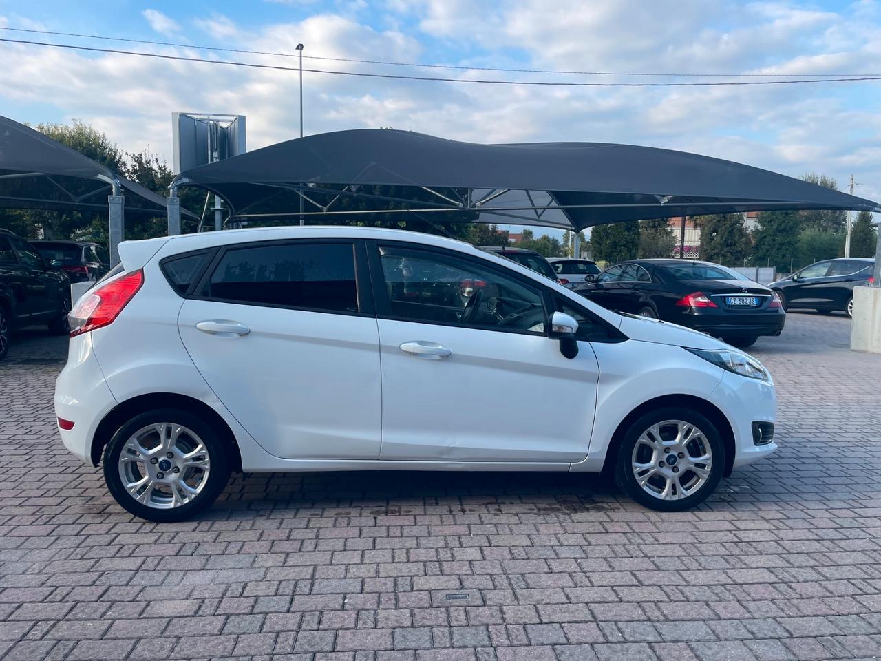 Ford Fiesta 1.5 TDCi 75CV 5 porte Business