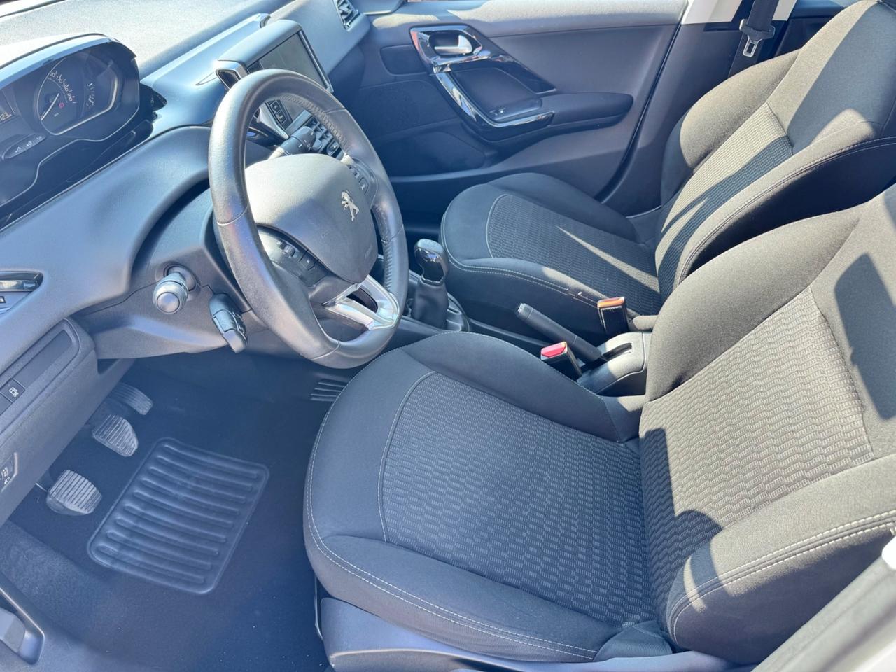 Peugeot 208 PureTech 82 5p. GPL Allure