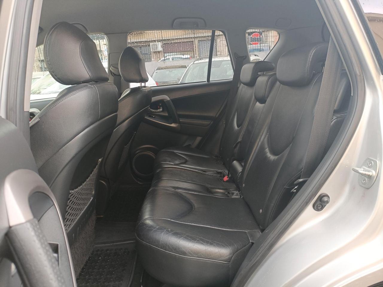 Toyota RAV 4 RAV4 Crossover 2.2 D-4D 177 CV Luxury