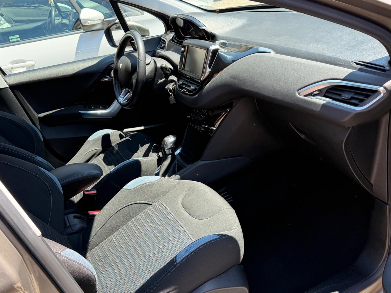 Peugeot 208 1.2 VTi 68 CV 5 porte Allure