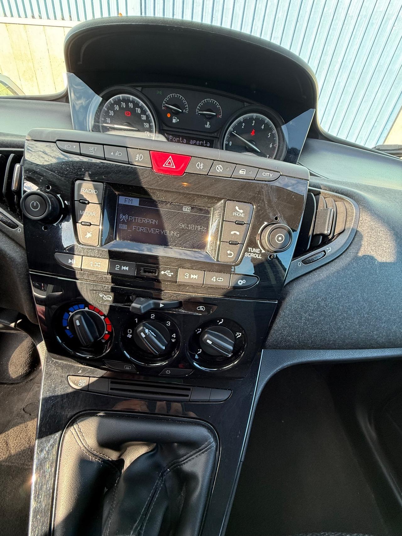 Lancia Ypsilon 1.2 69 CV 5 porte S&S Platinum