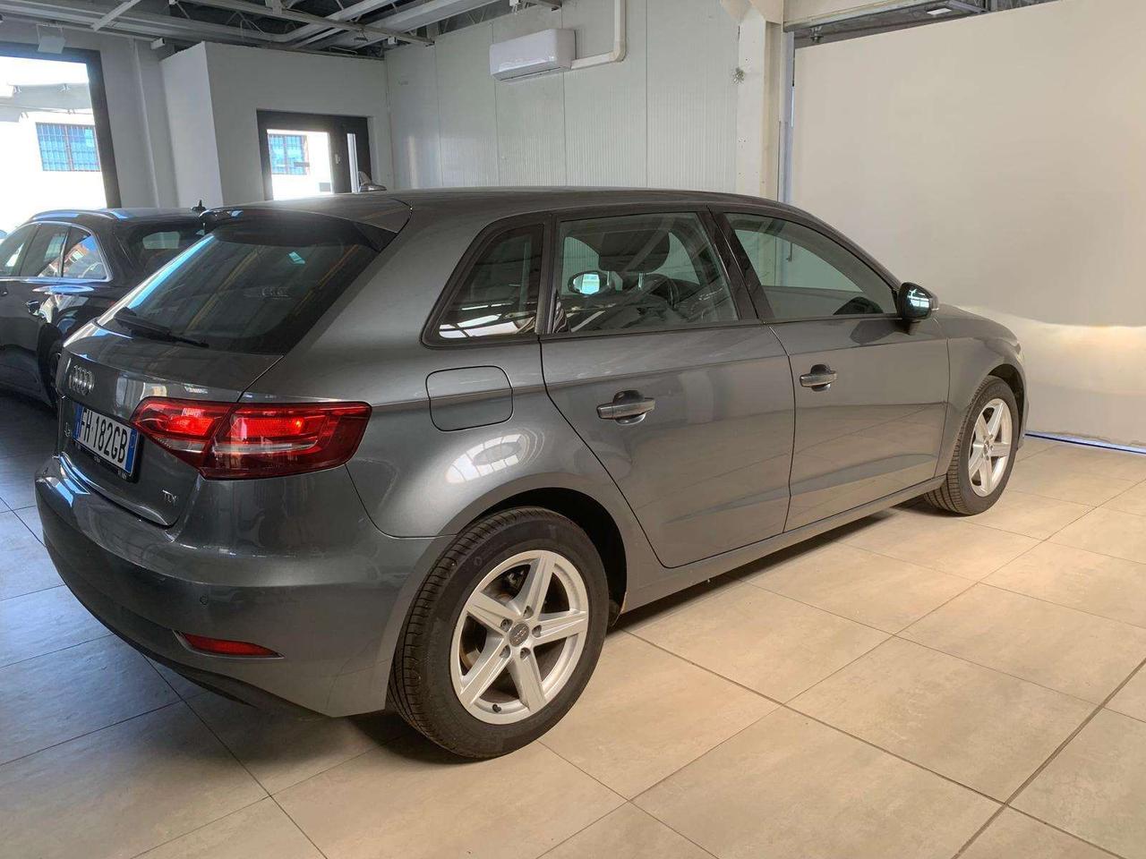 Audi A3 A3 III 2016 Sportback Sportback 1.6 tdi Business 110cv s-tronic