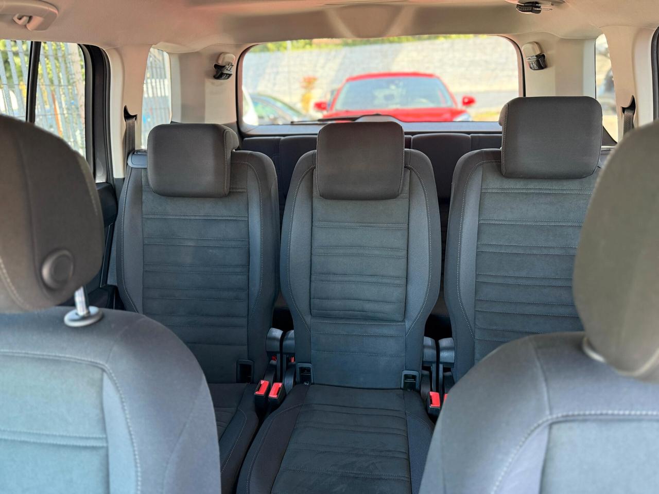 Volkswagen Touran 1.5 TSI ACT DSG Business BlueMotion Technology