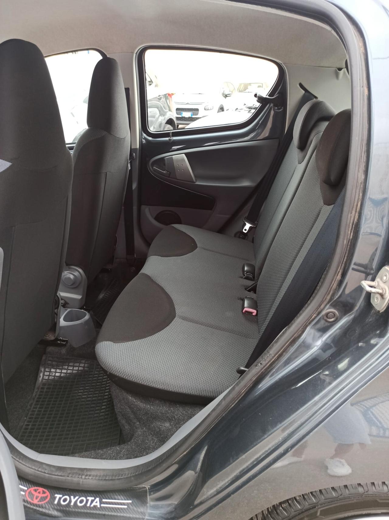 Toyota Aygo 1.0 12V VVT-i 5 porte Automatica