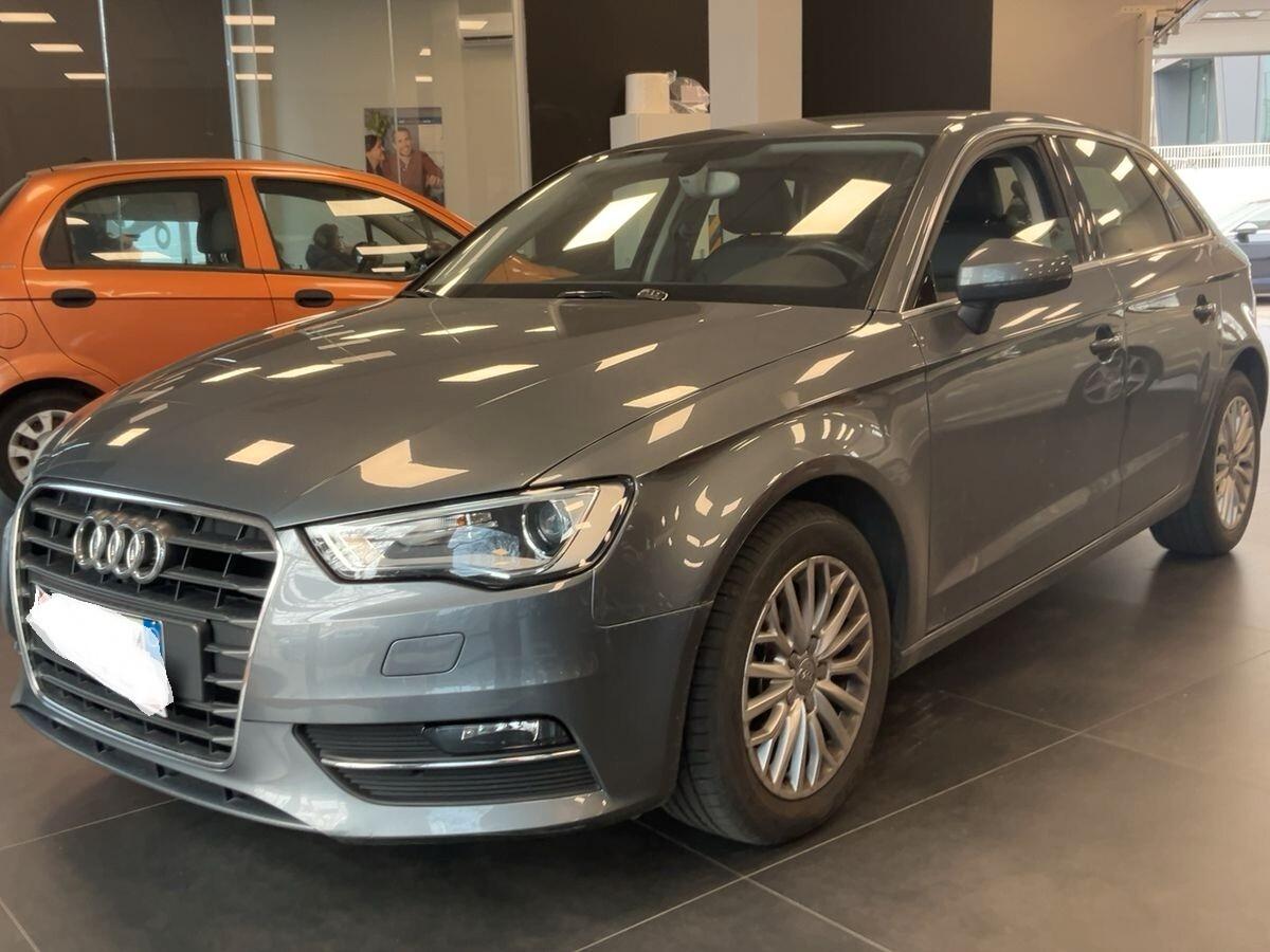 Audi A3 1.6 TDI 105 CV Ambition 2014