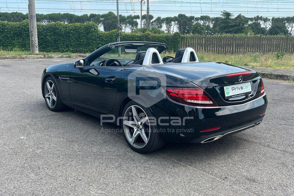 MERCEDES SLC 180 AMG line