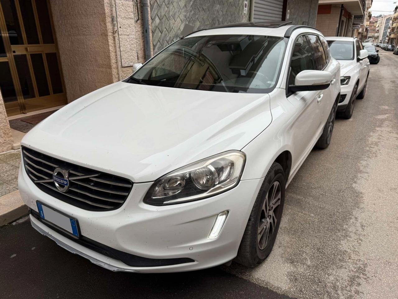 Volvo XC 60 XC60 D4 Geartronic R-design Momentum/TETTO/BELLA