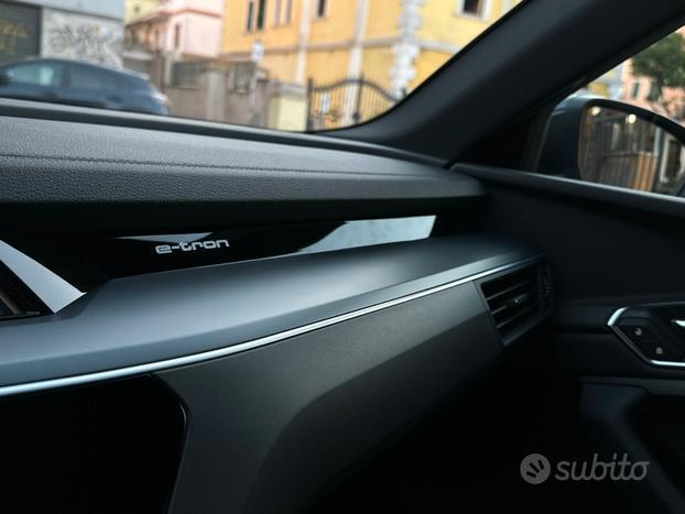 Audi e-tron SPB 50 quattro Business MATRIX PELLE U