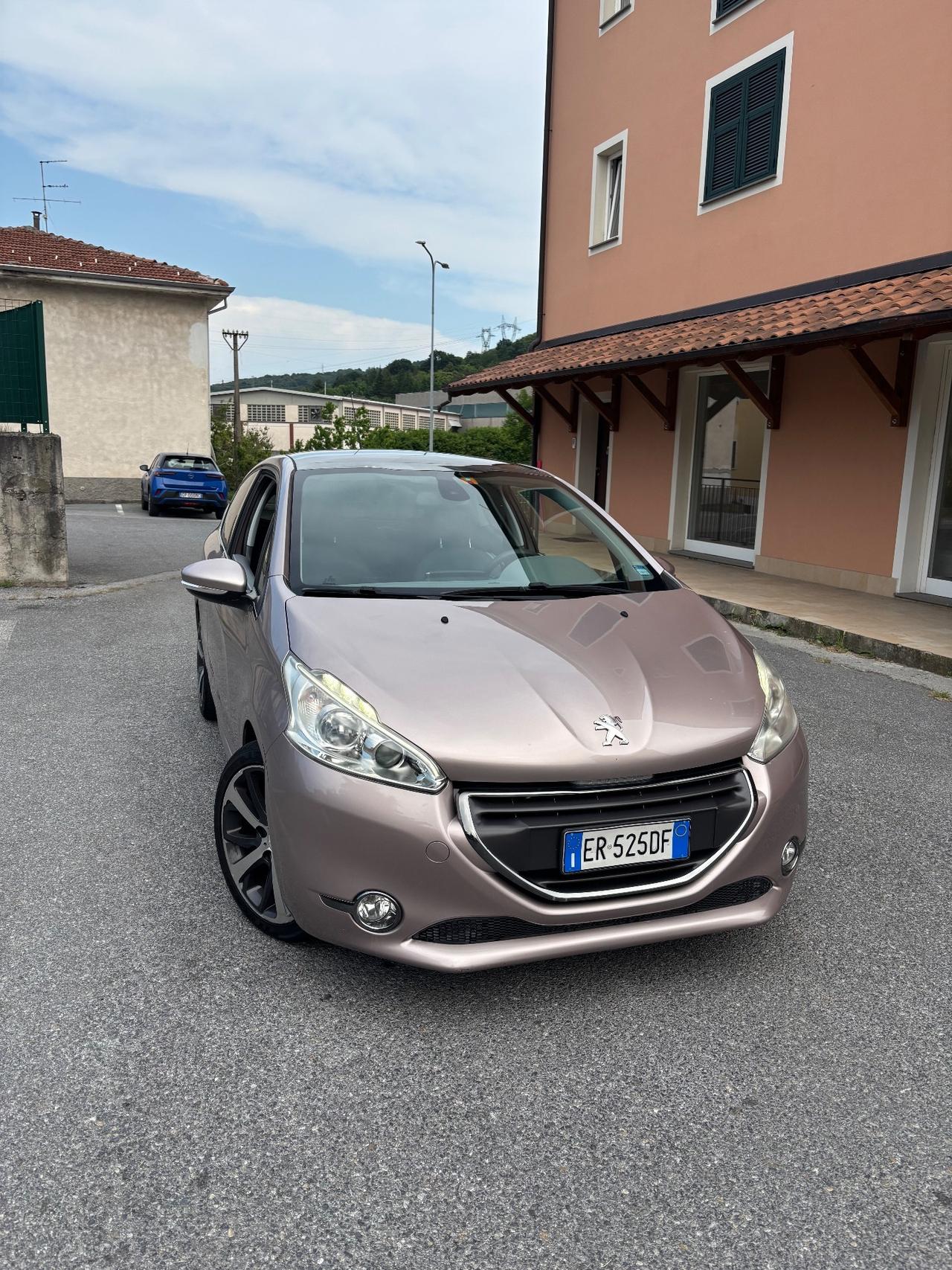 Peugeot 208 1.6 e-HDi 115 CV Stop&Start 3 porte XY