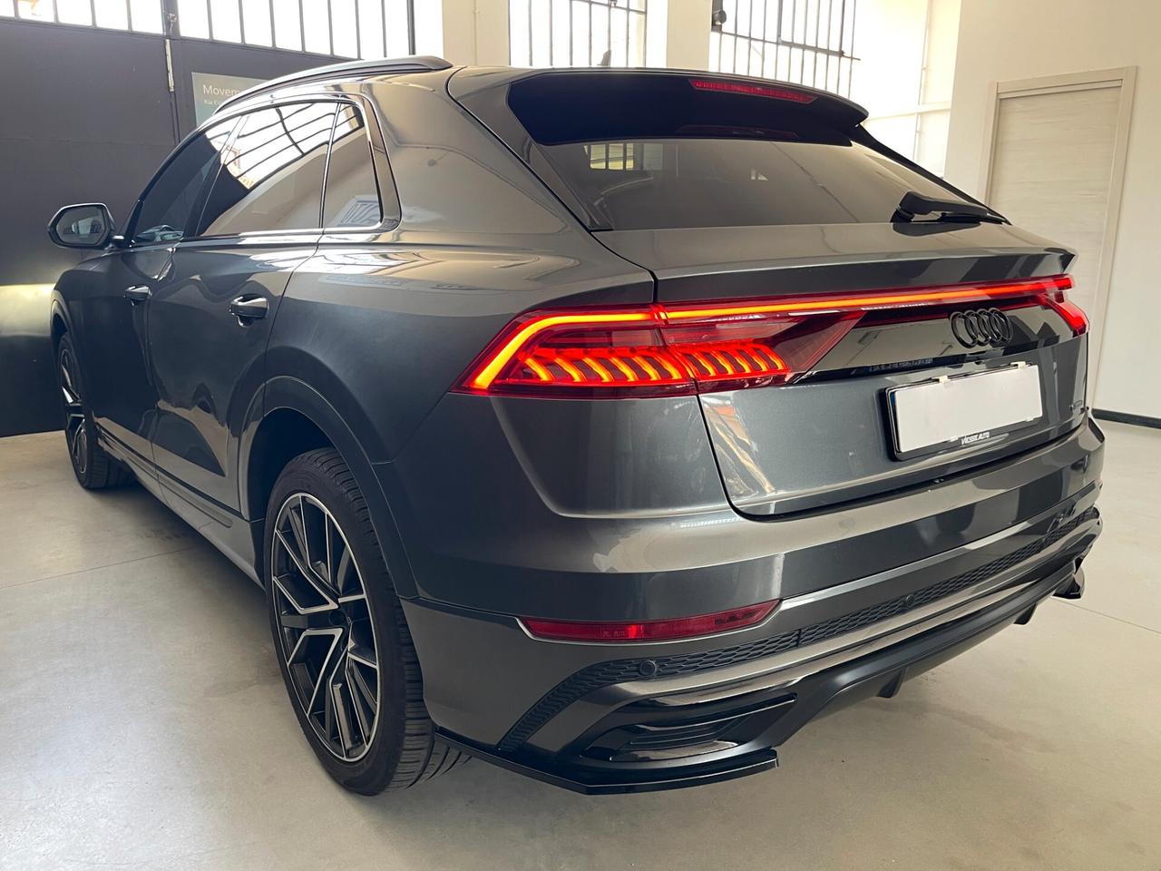 Audi Q8 50 TDI Mild Hybrid S Line Edition Identity Black