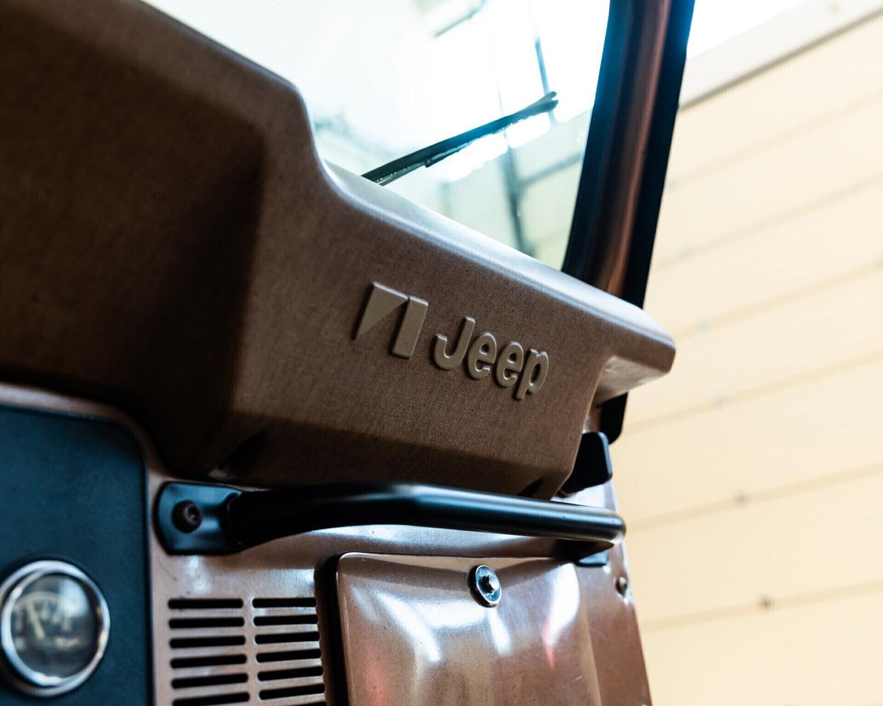 CJ-5 Golden Eagle V8 304 del 1979