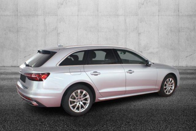 AUDI A4 Avant 30 TDI/136 CV S tronic