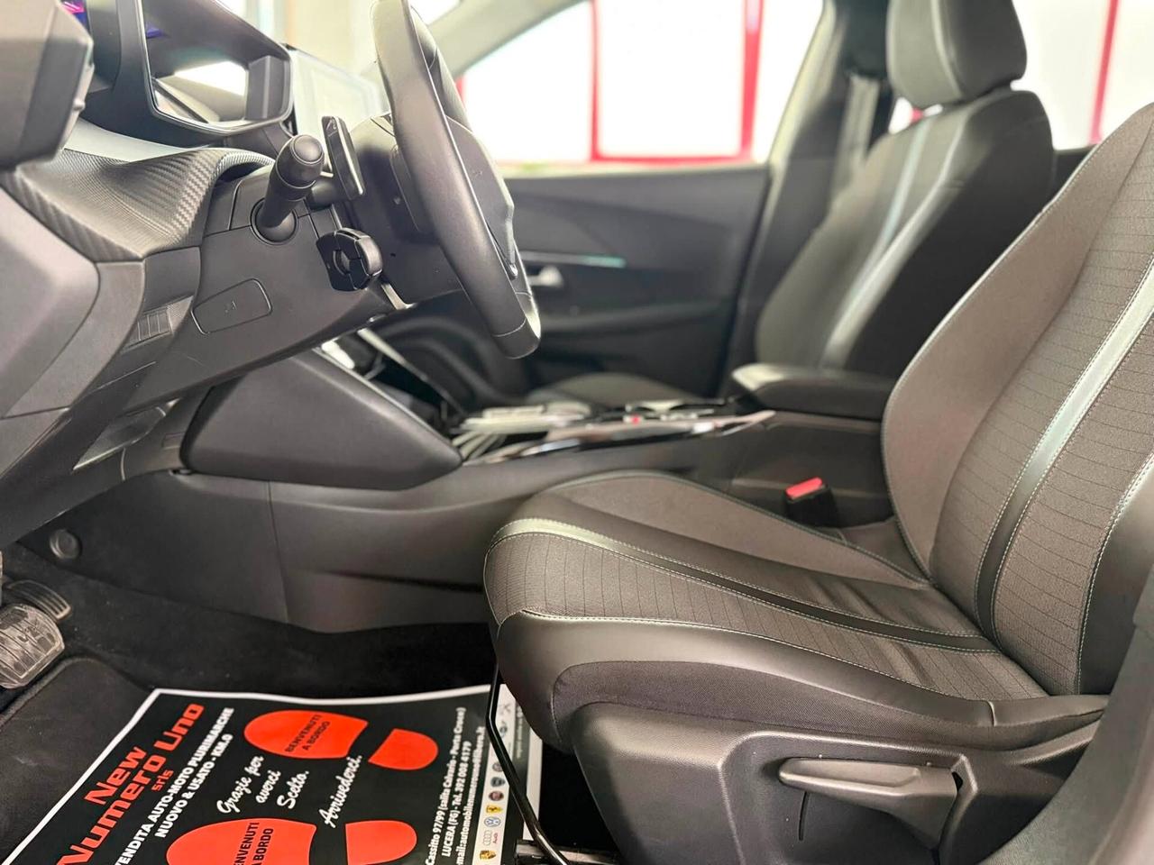 Peugeot 2008 BlueHDi 130 S&S EAT8 Allure Pack