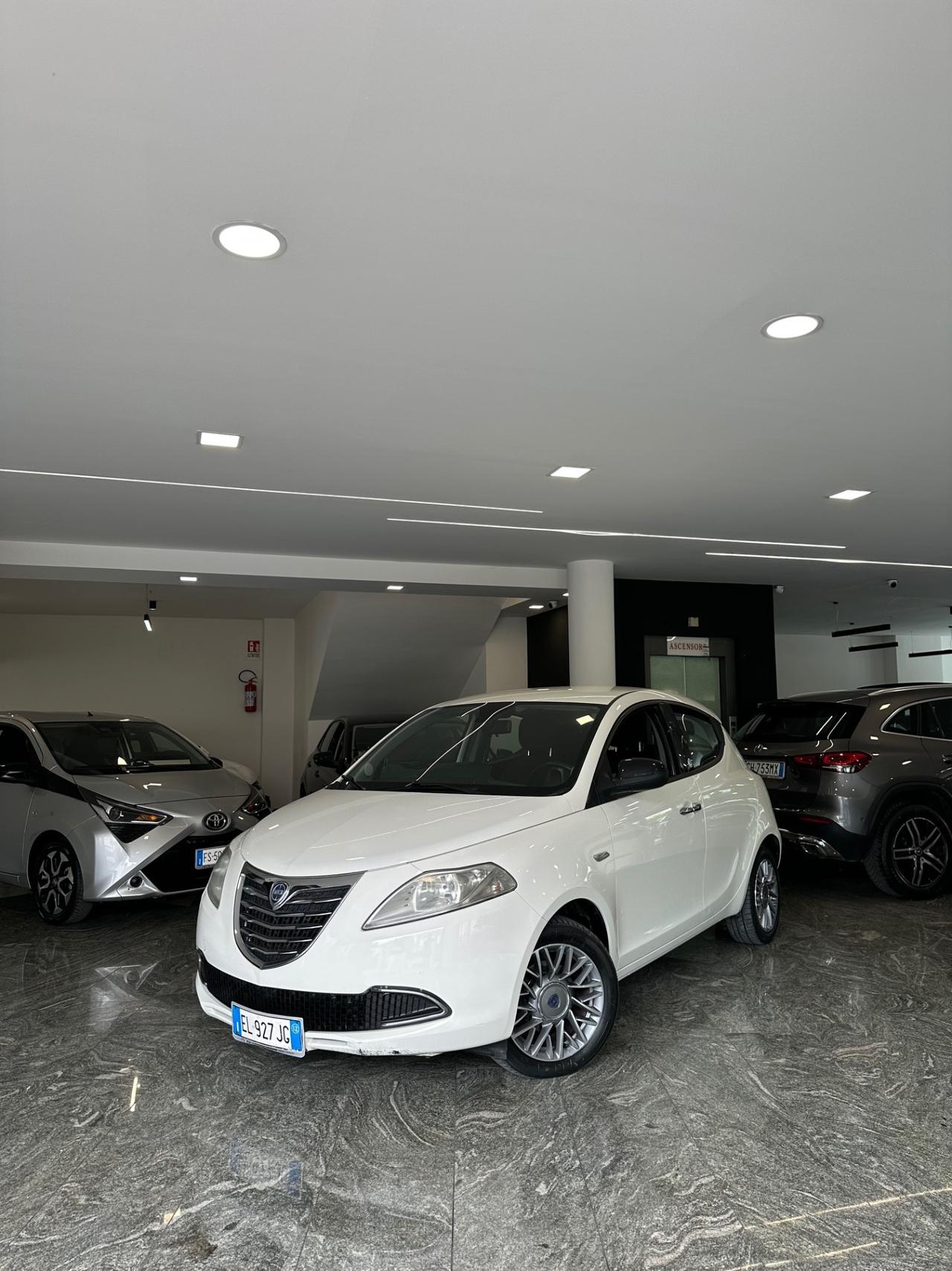 Lancia Ypsilon 1.2 69 CV 5 porte GPL Ecochic Gold