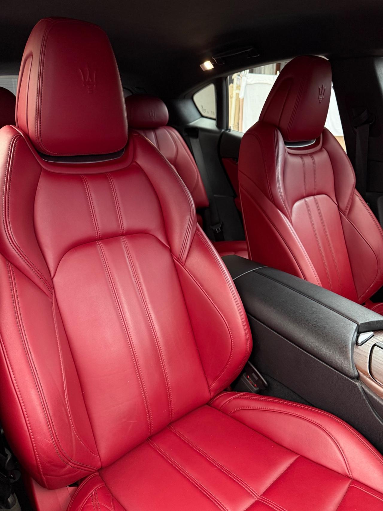 Maserati Levante V6 Diesel 275 CV AWD