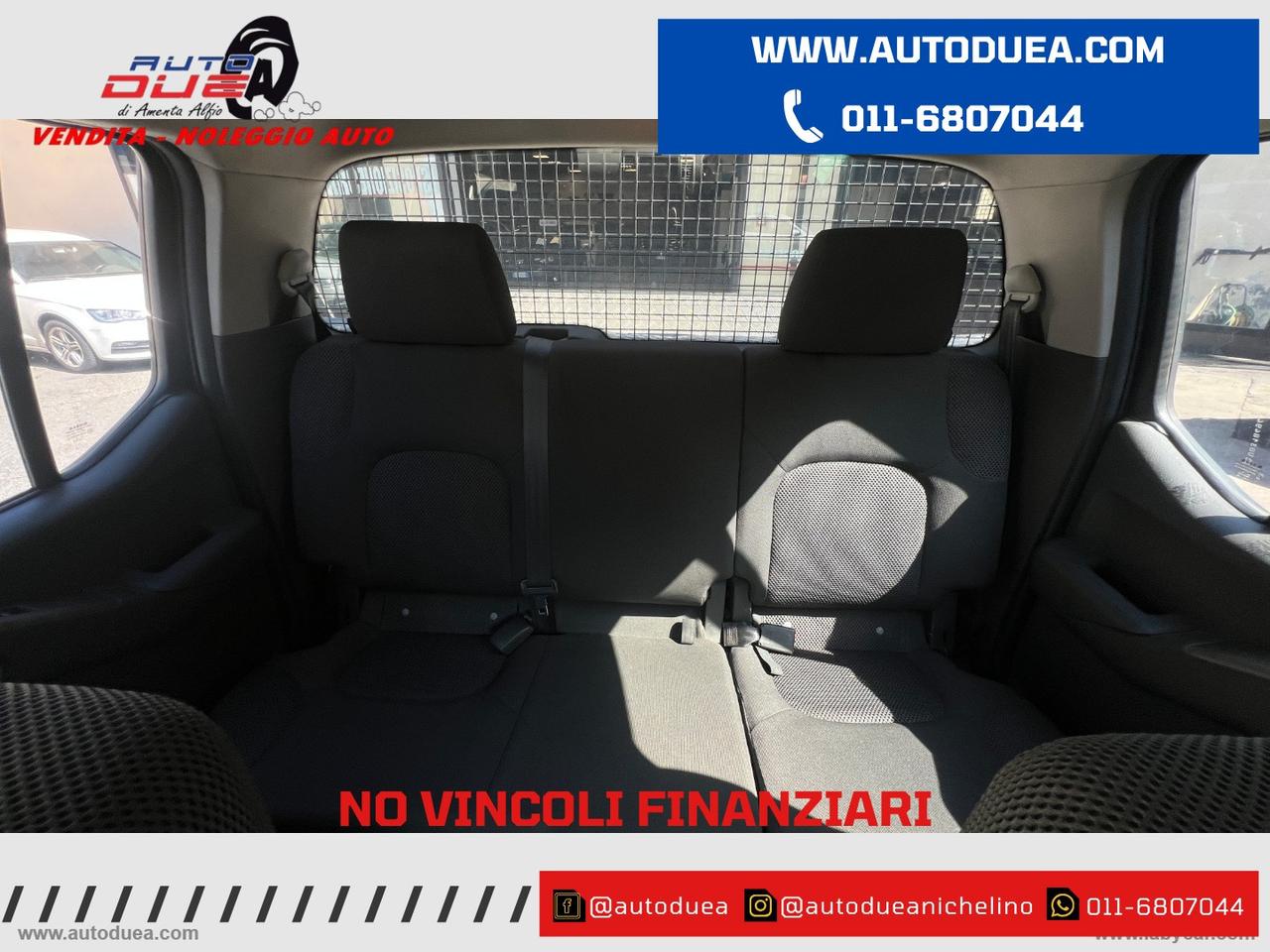 NISSAN Navara 2.5 dCi 4WD Double Cab Sport