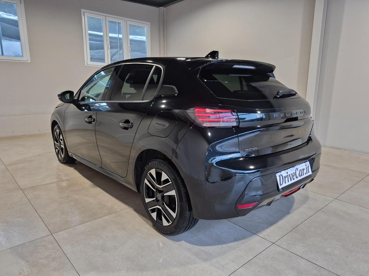 Peugeot 208 ALLURE 1.2 APPLE CARPLAY + ANDROID AUTO LED NAVI