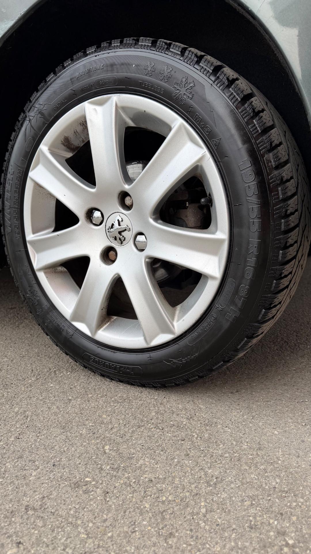 Peugeot 207 1.6 HDi 90CV 3p. XS si neopatentati