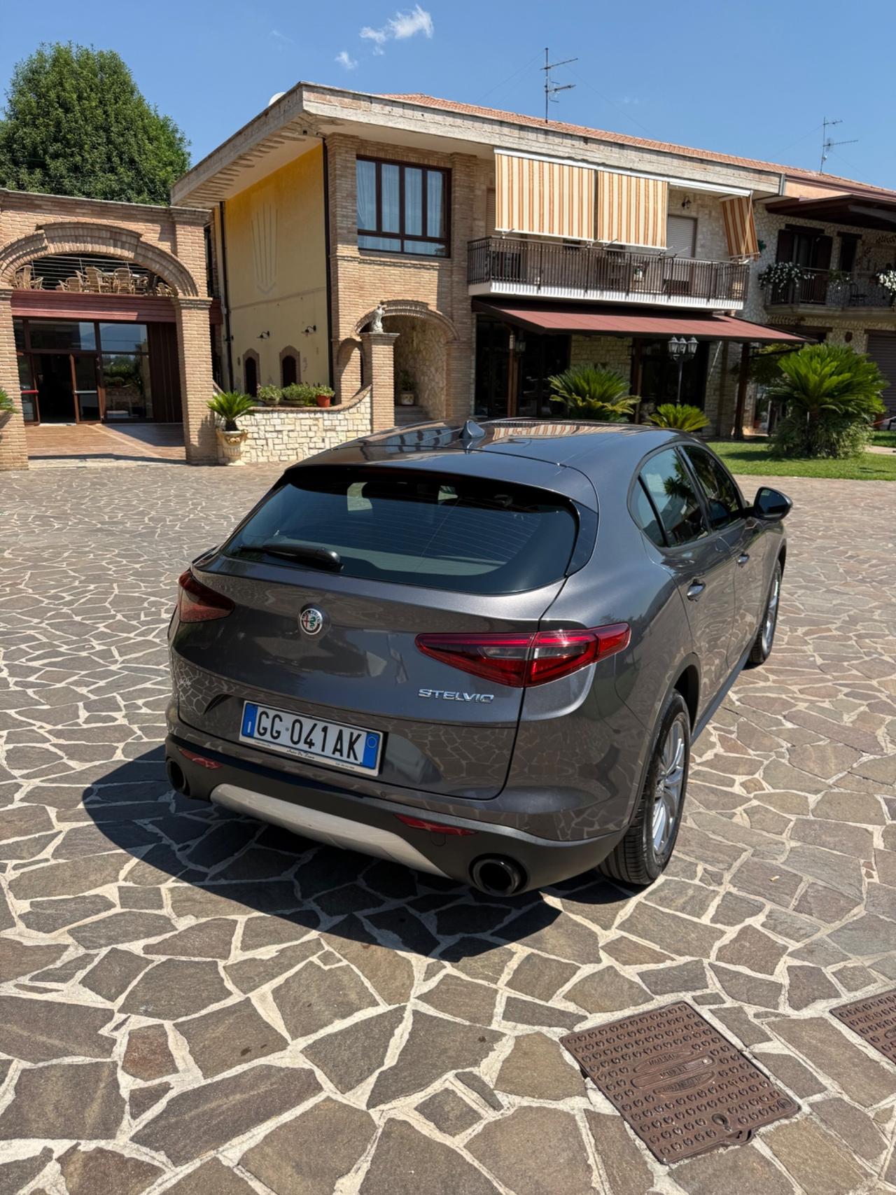 Alfa Romeo Stelvio 2.2 Turbodiesel 190 CV anno 2021 uni proprietario