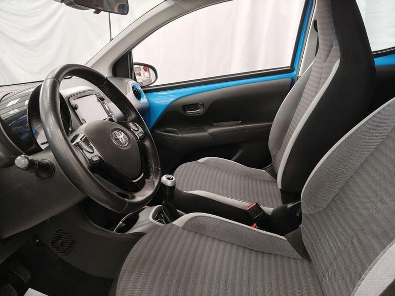 Toyota Aygo Connect 1.0 VVT-i 72 CV 5 porte x-play