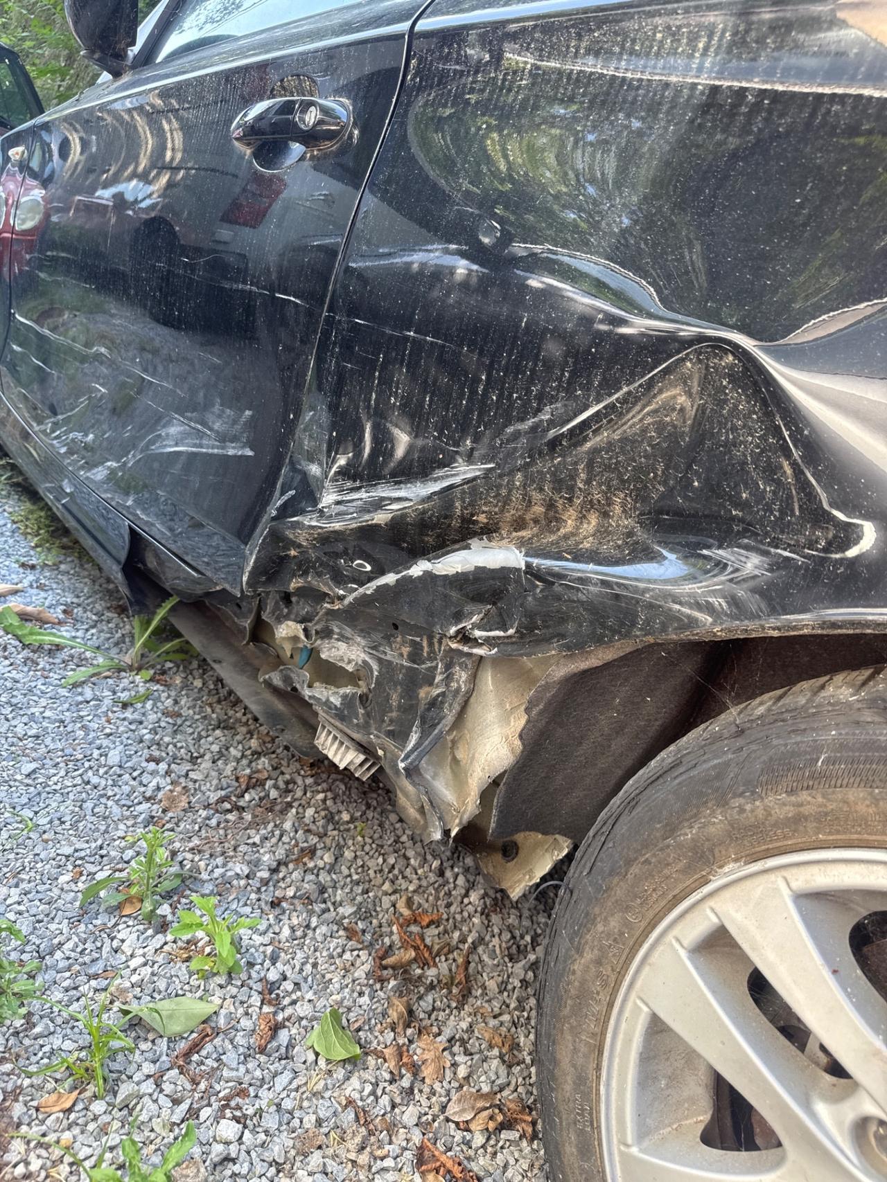 Bmw 118 118d 2.0 143CV Incidentata ottima ricambi 2010