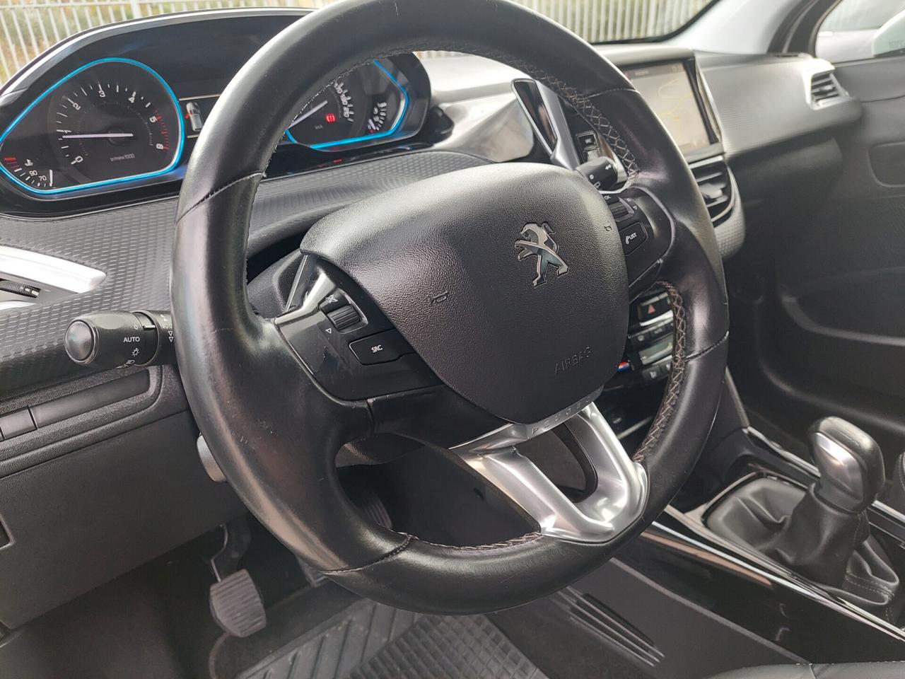 Peugeot 2008 BlueHDi 100cv Allure