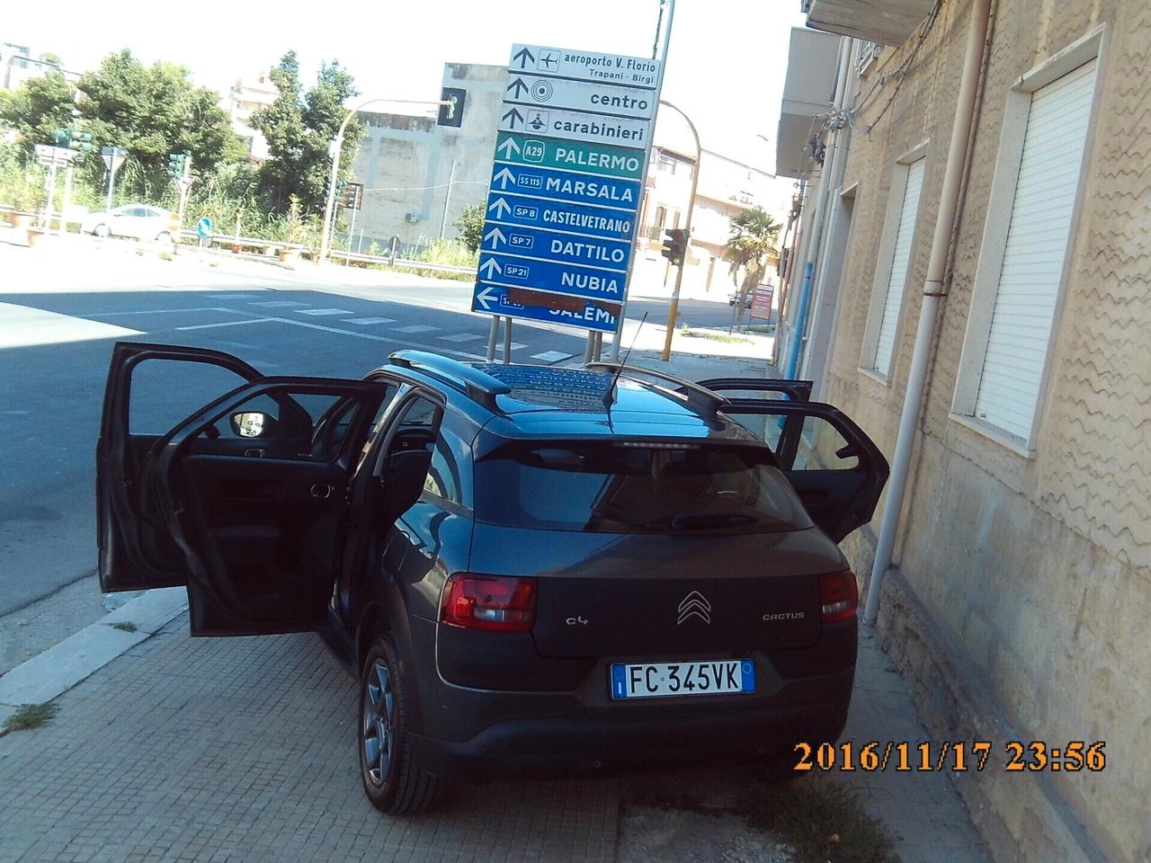 Citroen C4 Cactus BlueHDi 100 Shine