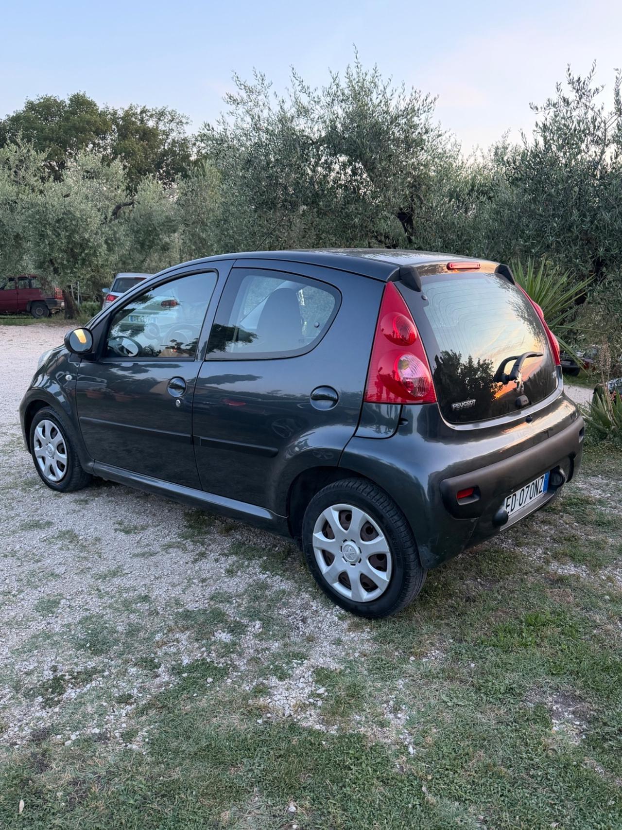 Peugeot 107 1.0 68CV 5p. Plaisir