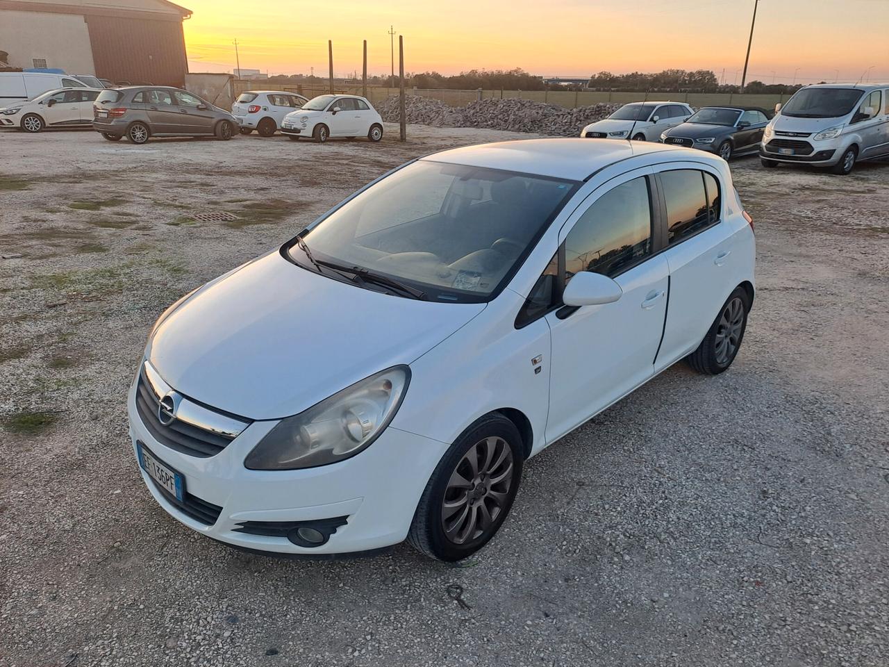 Opel Corsa 1.4 16V 5 porte Cosmo