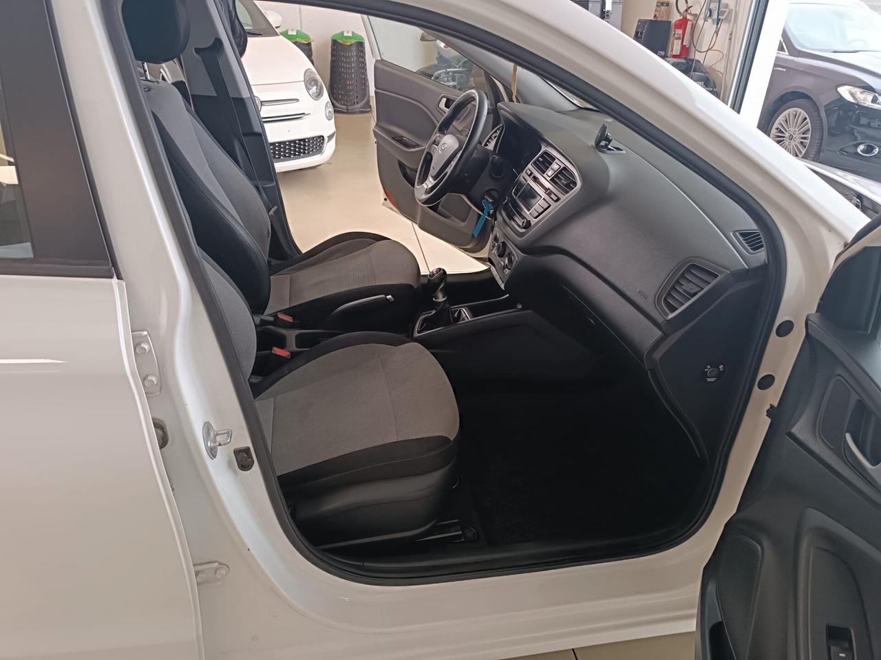 Hyundai i20 1.1 CRDi 12V 5 porte Comfort