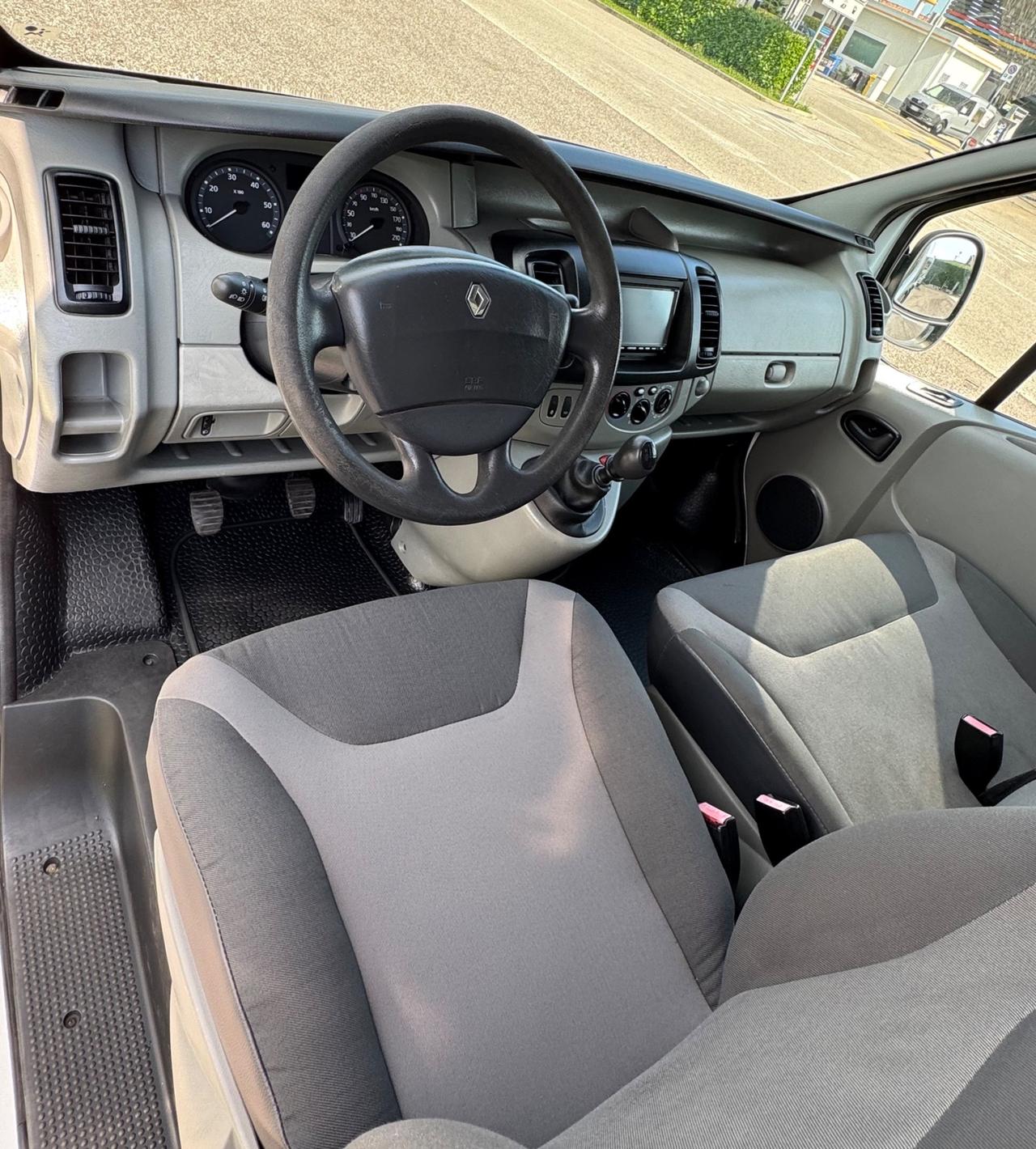 RENAULT TRAFIC 2.0 CTDI 115 FURGONE AUTOCARRO Van
